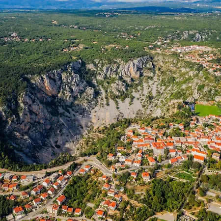 Nyaraló Dalmatina By Interhome Imotski