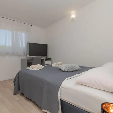 Nyaraló Dalmatina By Interhome Imotski
