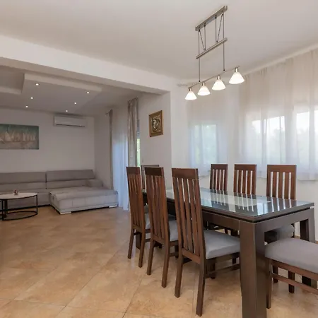 Dalmatina By Interhome Nyaraló